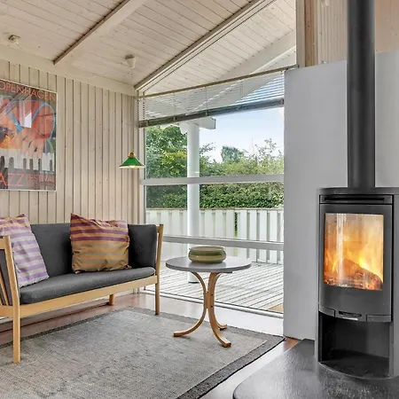 4 Bedroom Cozy In Sydals بيت للعطل