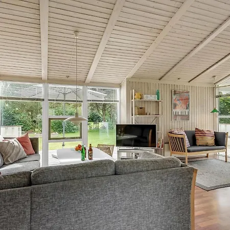 بيت للعطل 4 Bedroom Cozy In Sydals Skovby (Syddanmark)